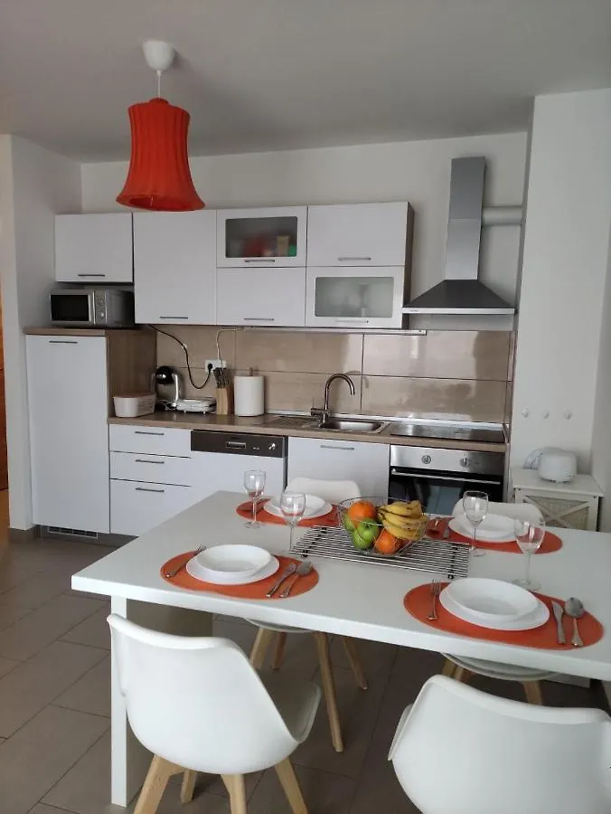 Apartment Dana Near Center With Free Parking Pula
